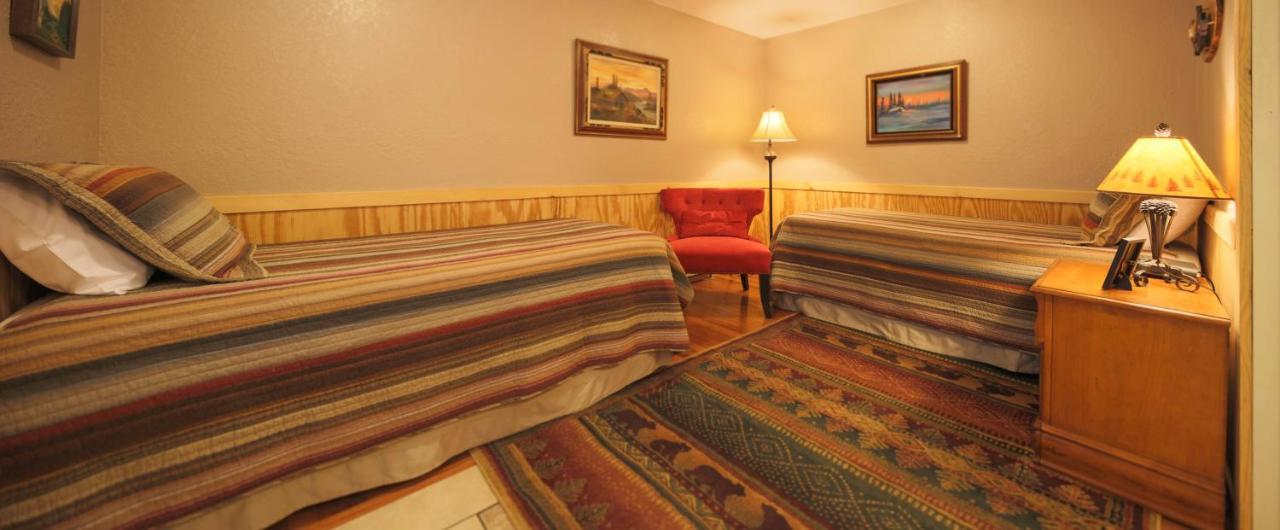 Sea Parrot Inn Seldovia エクステリア 写真